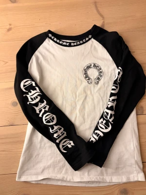 Chrome hearts long sleeve tröja  - Chrome hearts long sleeve I bra skick, storlek S. Hör av er vid frågor.