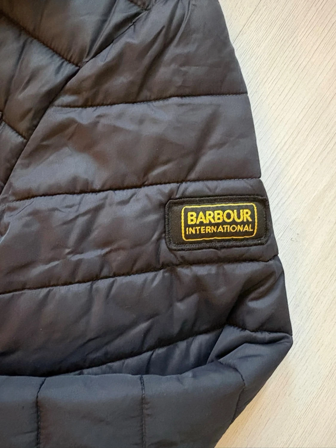 Svart quiltad pufferjacka Barbour - 1