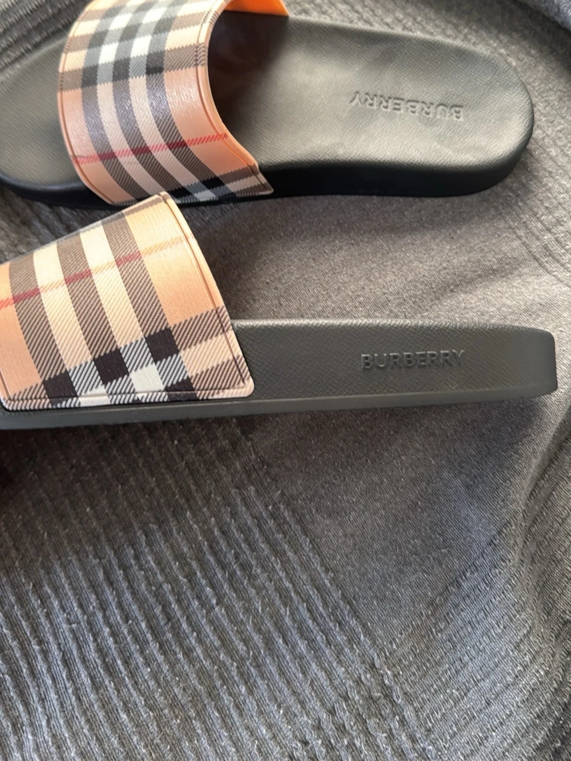 Burberry tofflor - 2