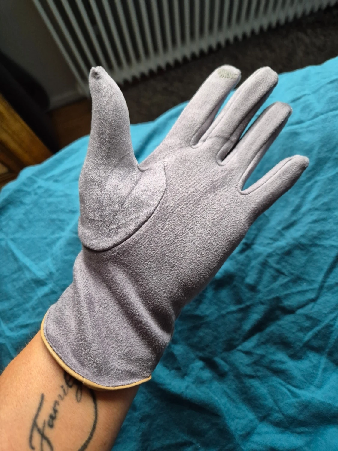 Grå mockahandskar  - 4