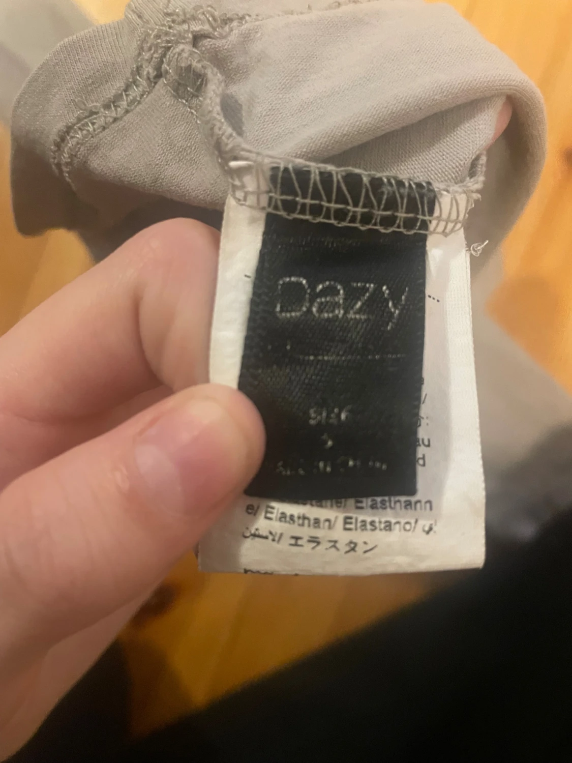 Grå croppad långärmad topp - 1