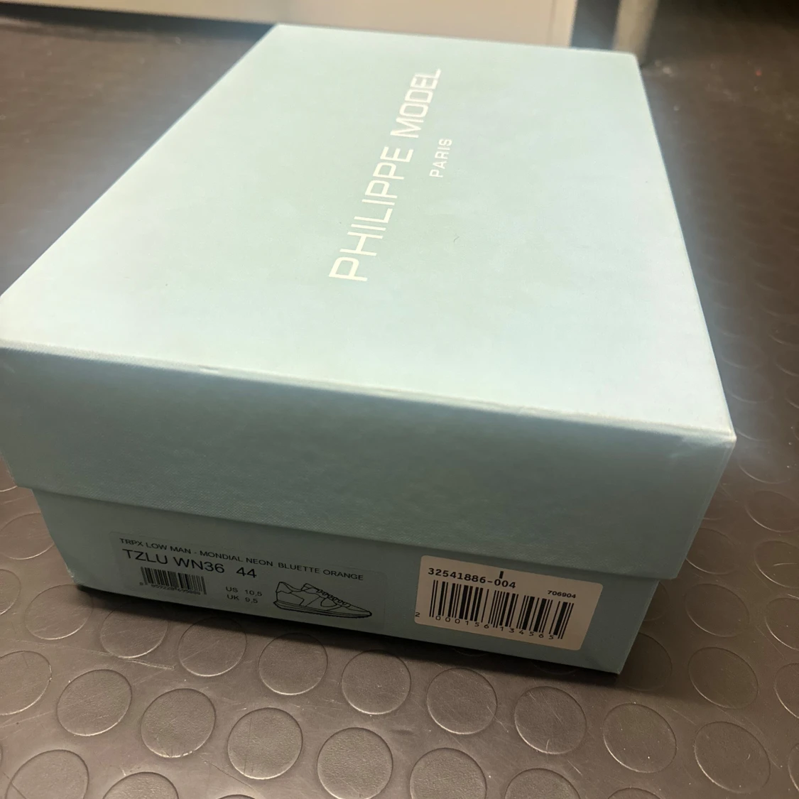 Blå sneakers från Philippe Model - 91