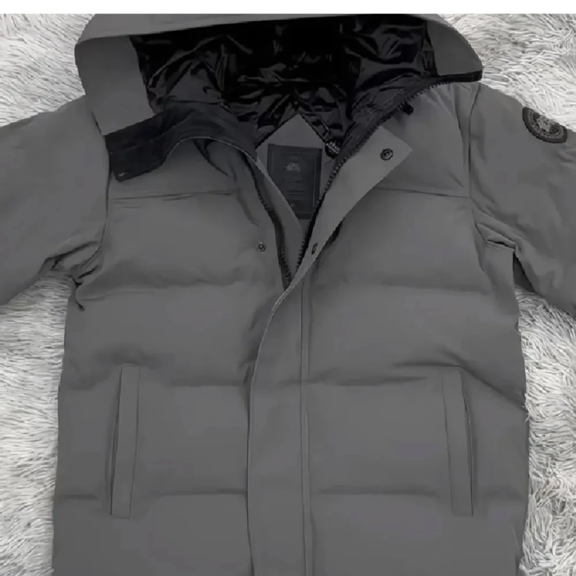 Grå dunjacka från Canada Goose - 1