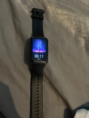 Träningsklocka - Funkar helt perfekt. Laddare får man med. Skriv vid frågor