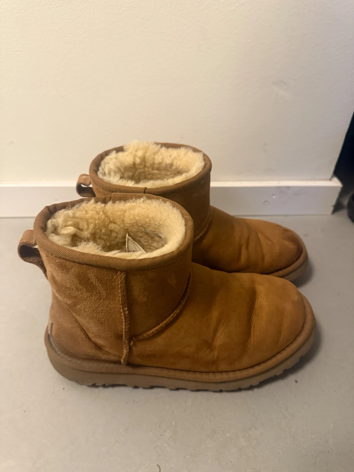 Uggs  - 2