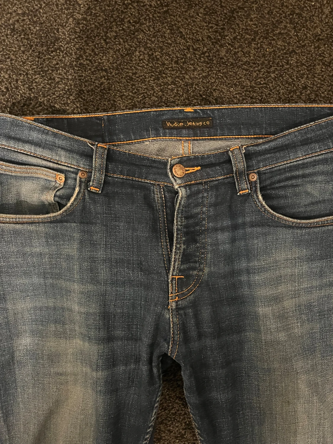 Mörkblå skinny jeans från Nudie Jeans