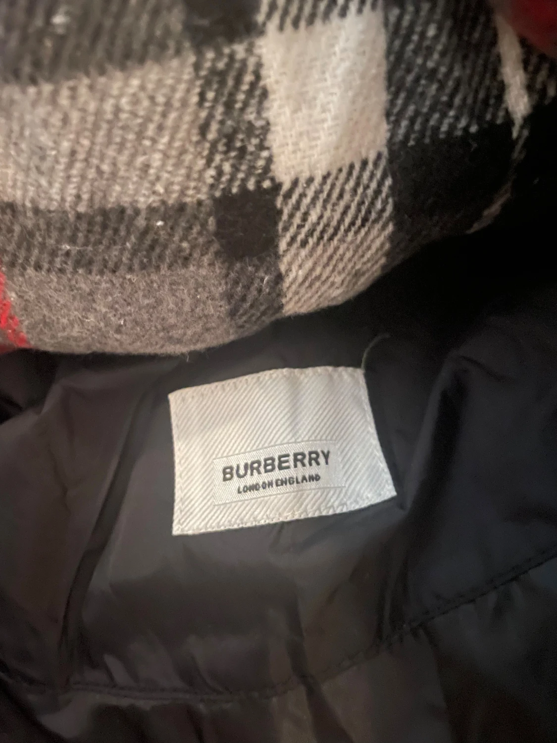Svart pufferjacka från Burberry M - 1