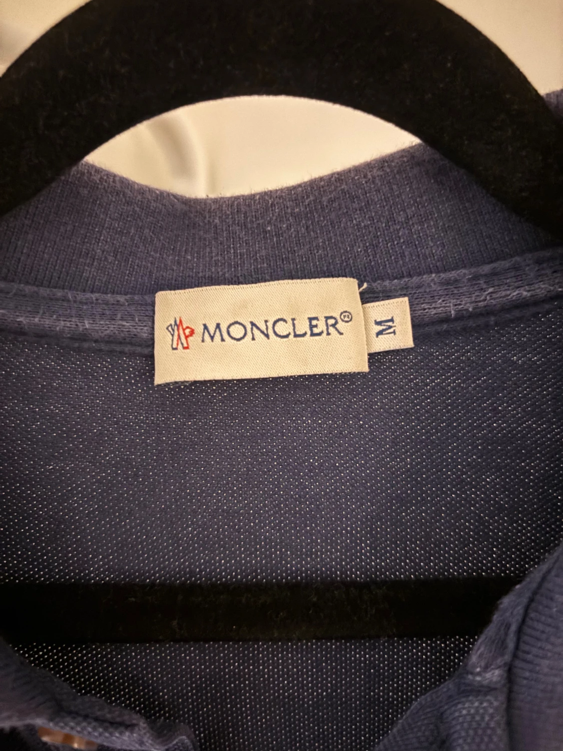 Marinblå pikétröja från Moncler - 2