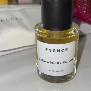 Essnce parfym  - Säljer denna nu nypris 360kr + frakt  bara testad 