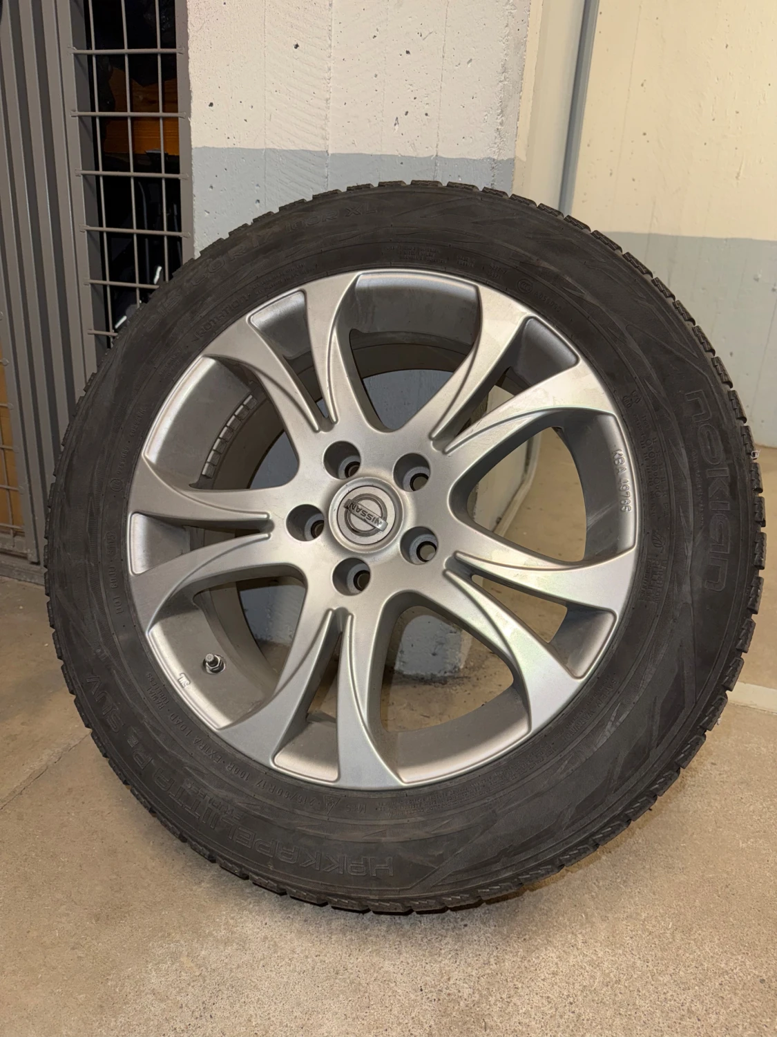 Däck Nissan Qashqai 215/60 R17 100R XL