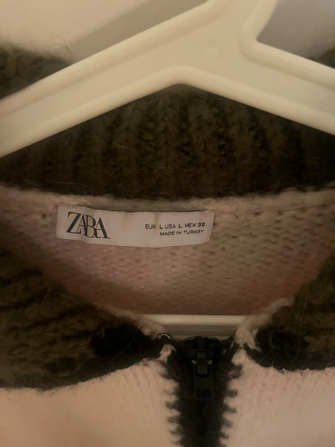 Stickad kofta med dragkedja från Zara - 6