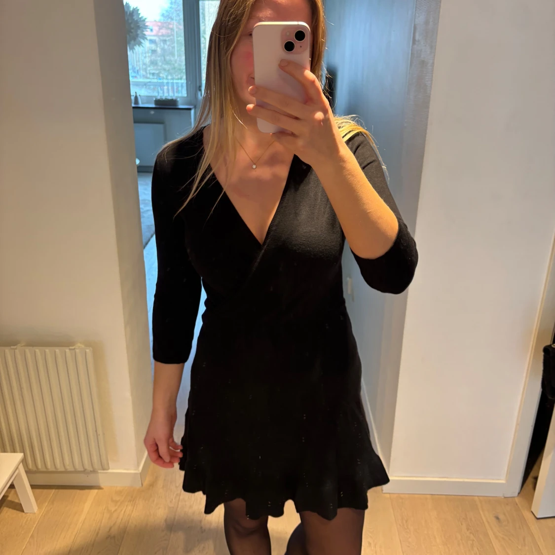 Svart omlottklänning från ONLY XS