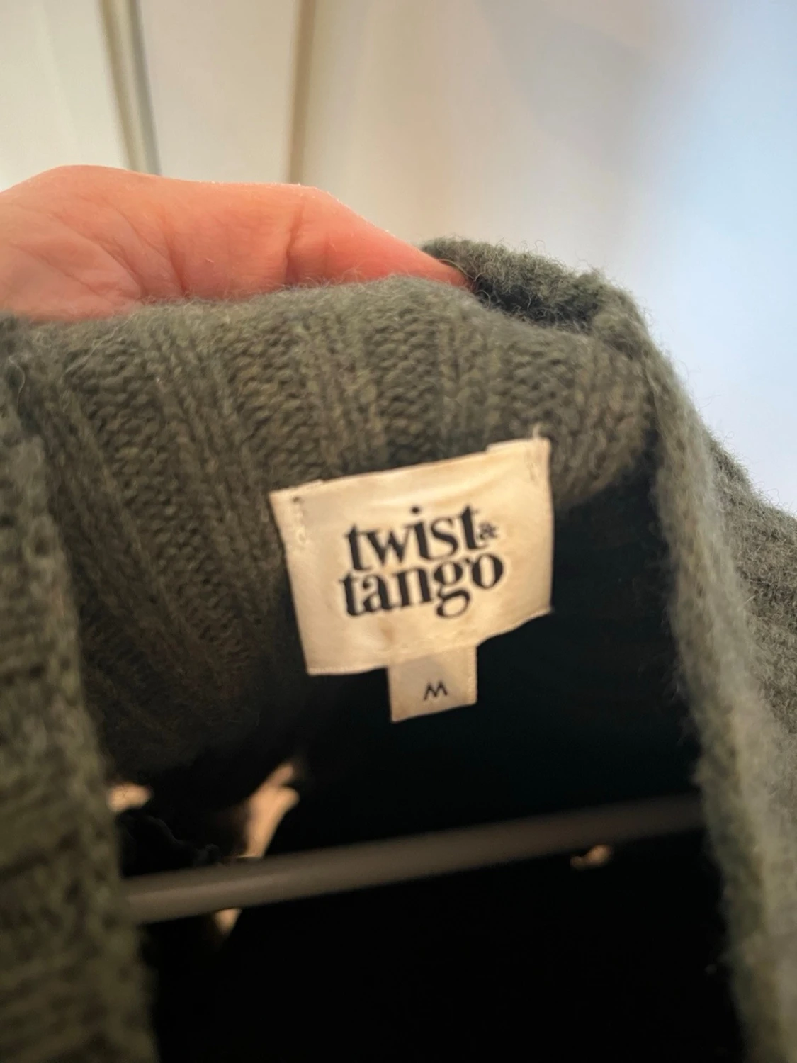 Olivgrön stickad tröja/klänning Twist & Tango - 2