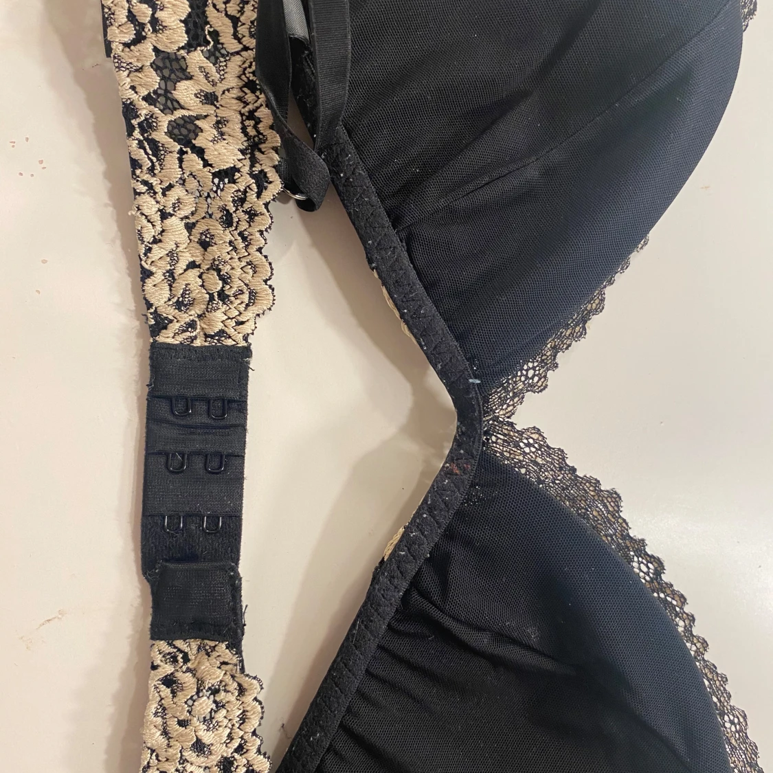 Svart spetsbralette från H&M stl S - 1