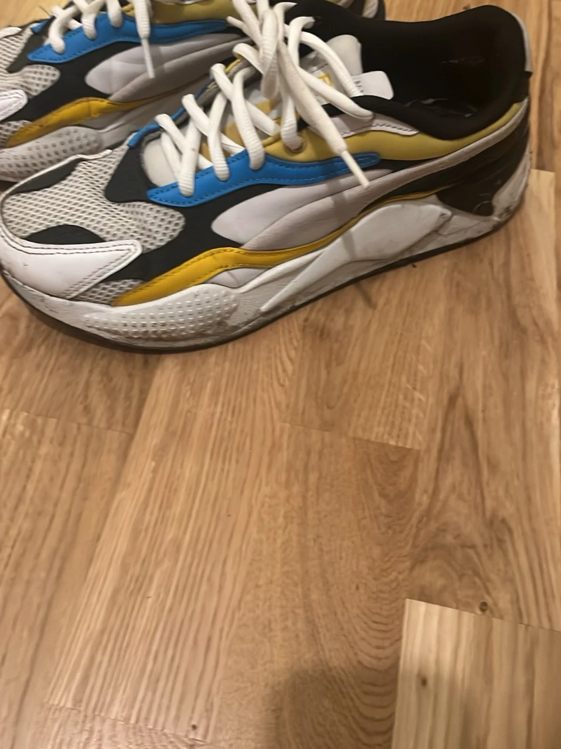 Färgglada sneakers från Puma - 2