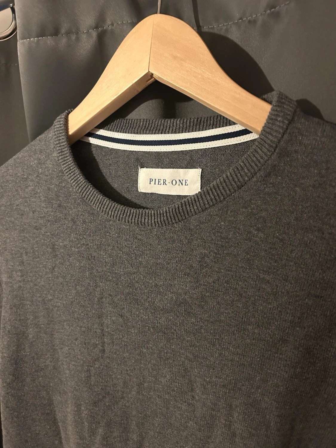 Mörkgrå tröja från Pier One, S - 2