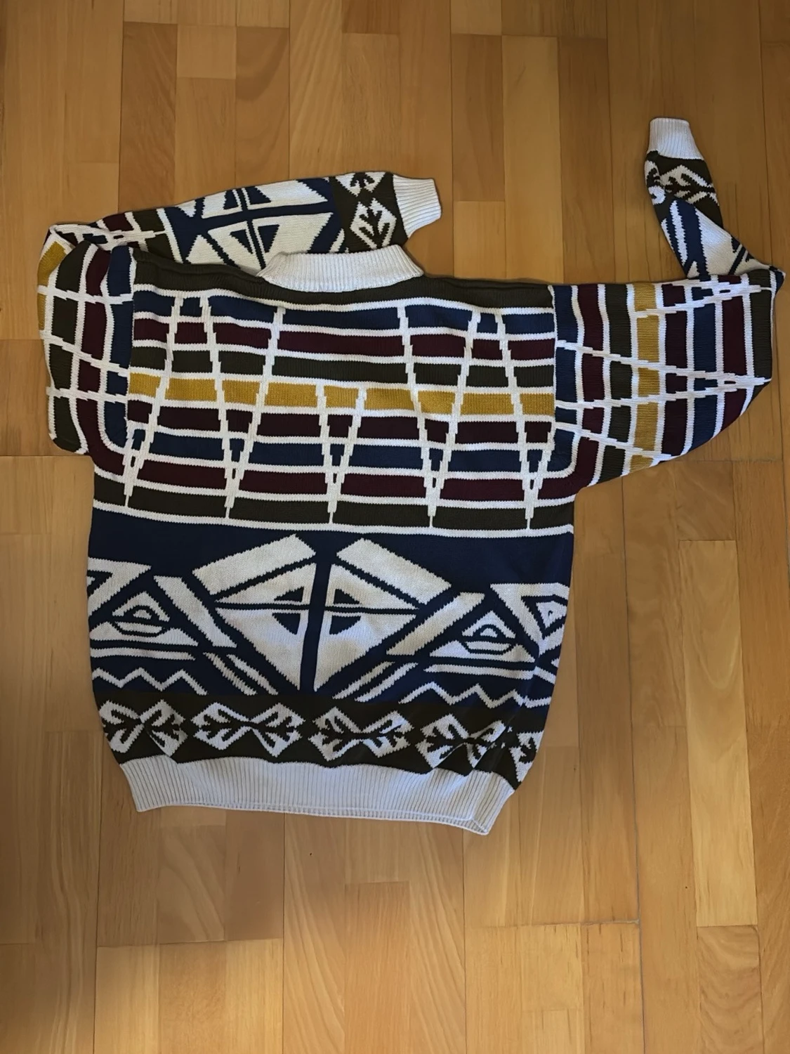 Färgglad stickad tröja med grafiskt mönster - 2