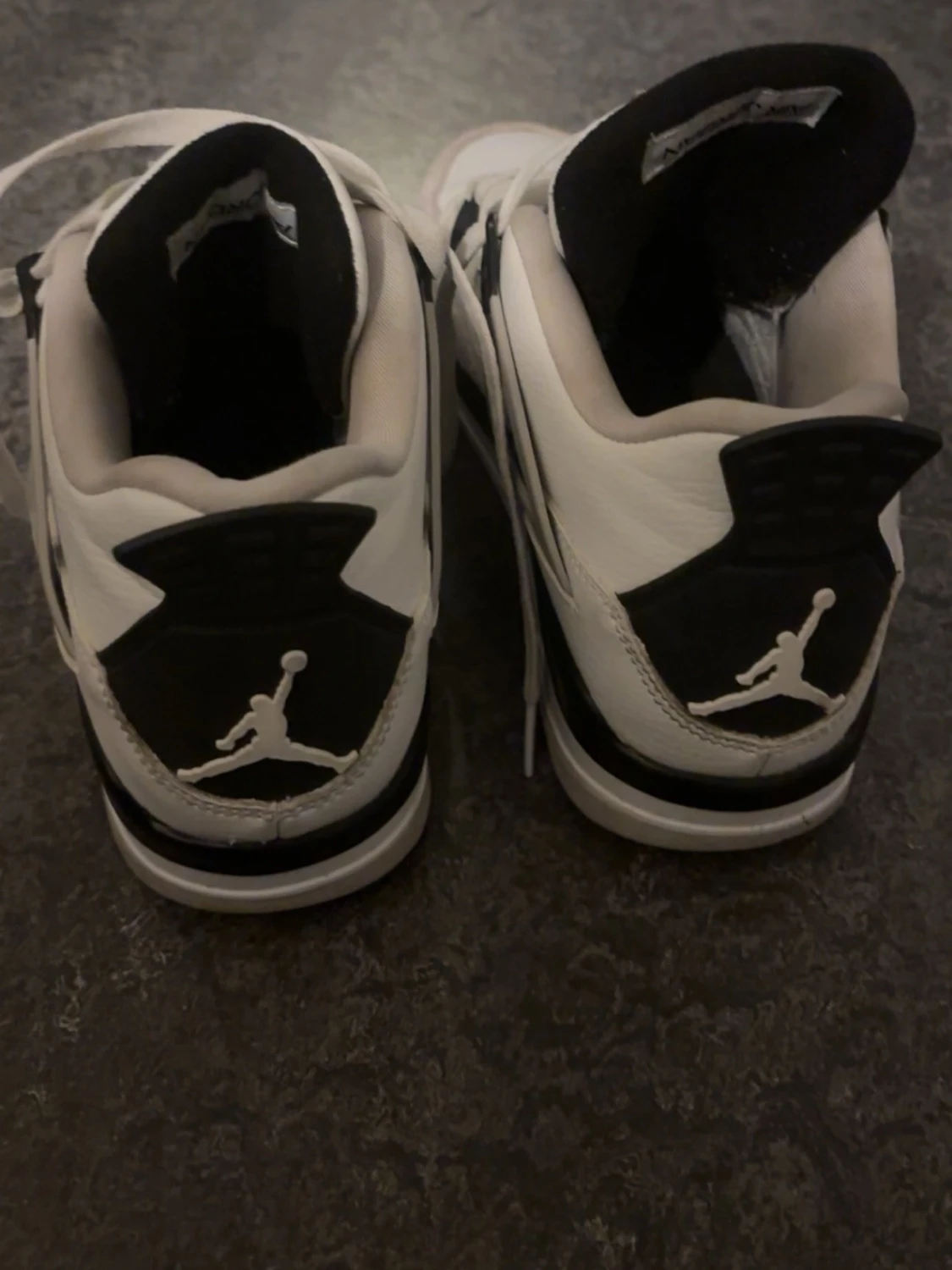 Nike Air Jordan 4 vit/svart - 2