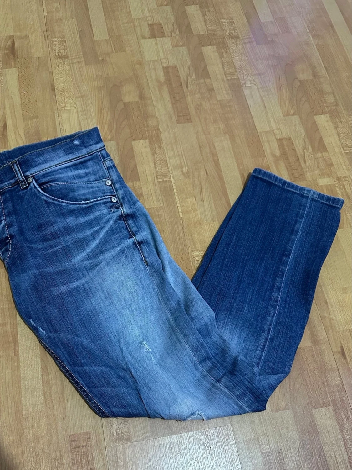 Dondup Blå jeans med slitningar