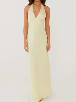 Gul balklänning - Gul balklänning perfekt för studentbal, 9orbas dans eller bröllop. Den är köpt från ett australiskt märke, Peppermayo för 950kr. Den är i superfint skick då den bara använts 1 gång.