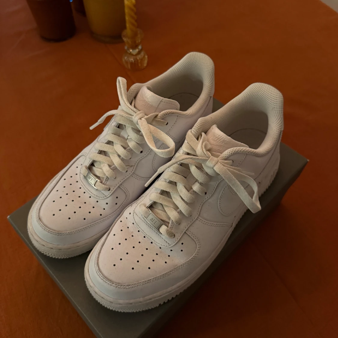 Nike Air Force 1 vita sneakers (Strl 43) - 1