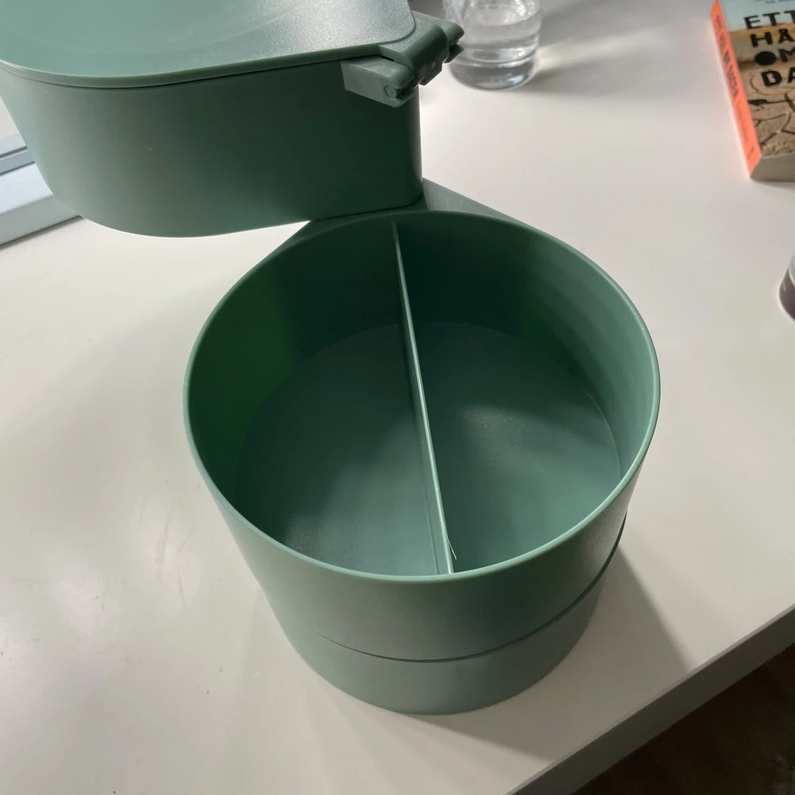 Grön smink- och smyckesförvaring med spegel - 2