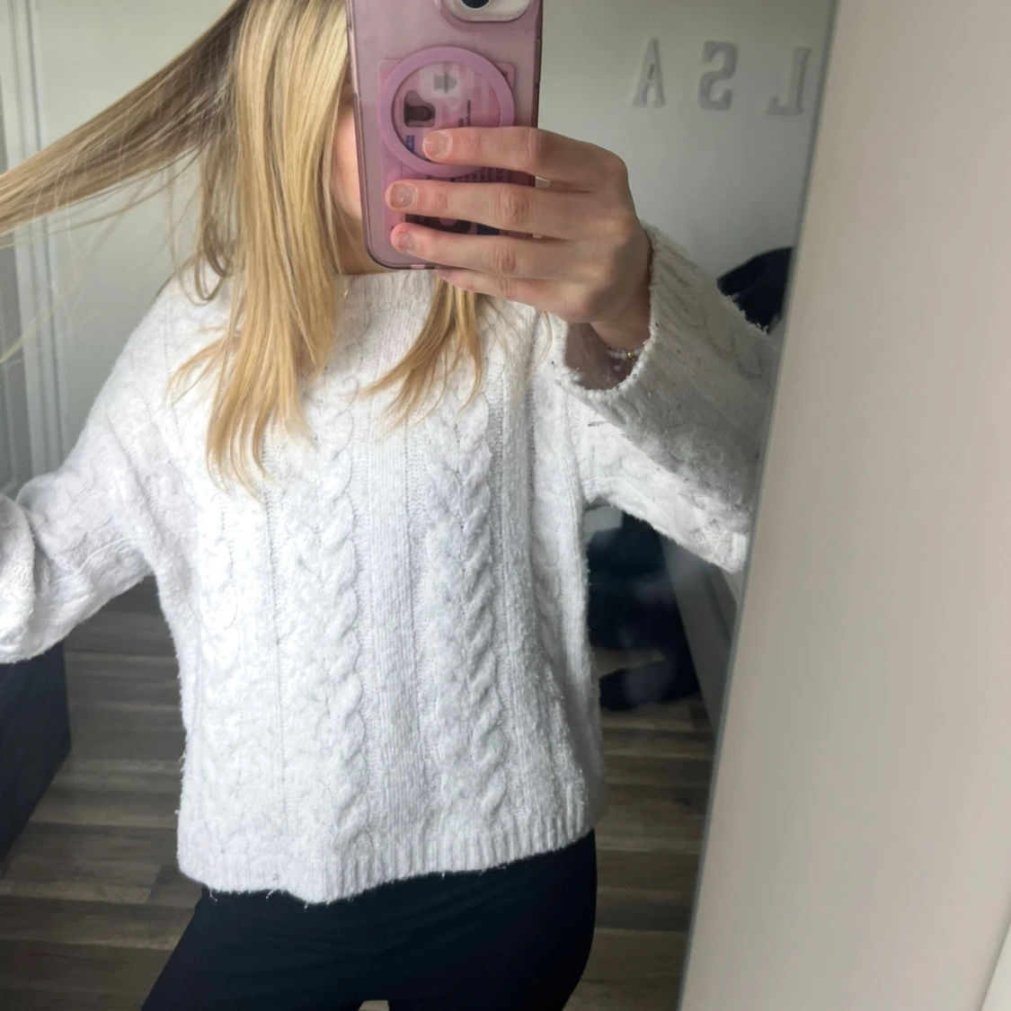 Kabelstickad tröja - 1