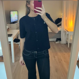 Stickad kofta - Från Gina Young! Storlek 170 men passar mig som har s/m