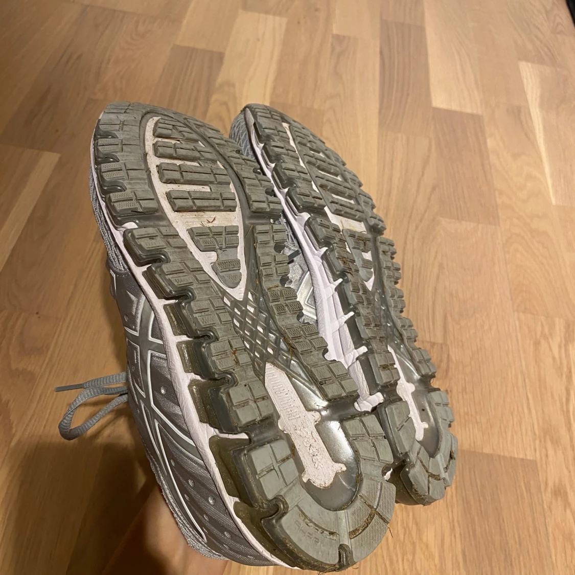 Grå Asics sneakers - 4