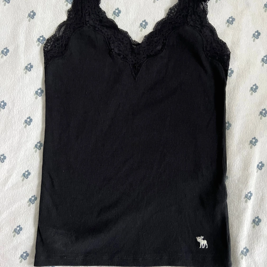 Svart spetsdetaljerad linnetopp Abercrombie - 1