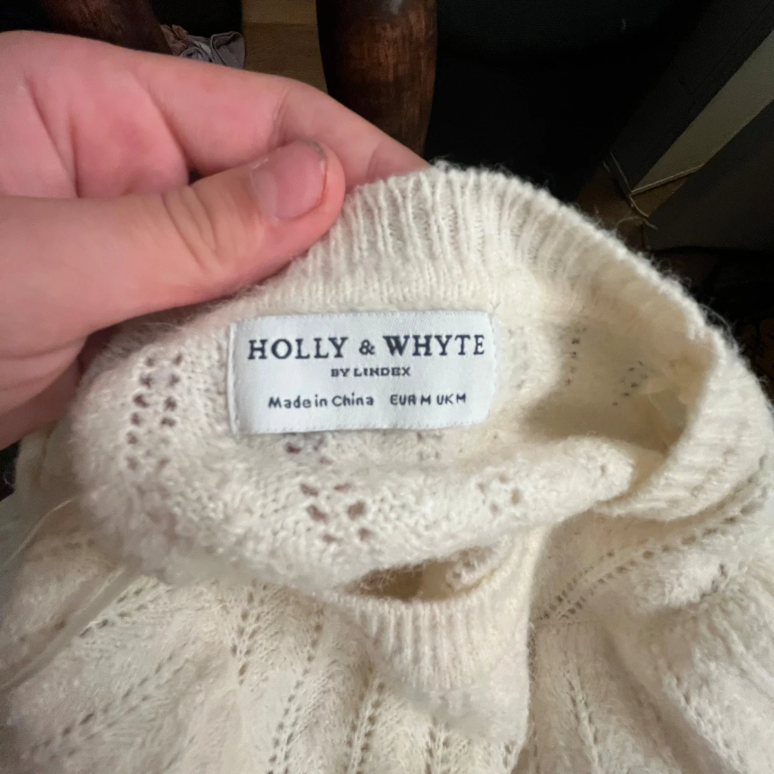 Vit stickad blus från Holly & Whyte - 2