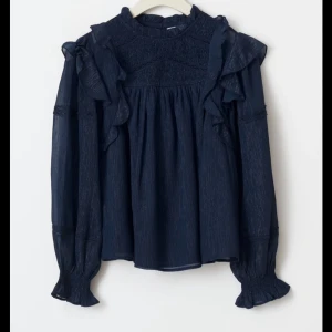 Young Gina blus - Super fin blus köpt i vintras!