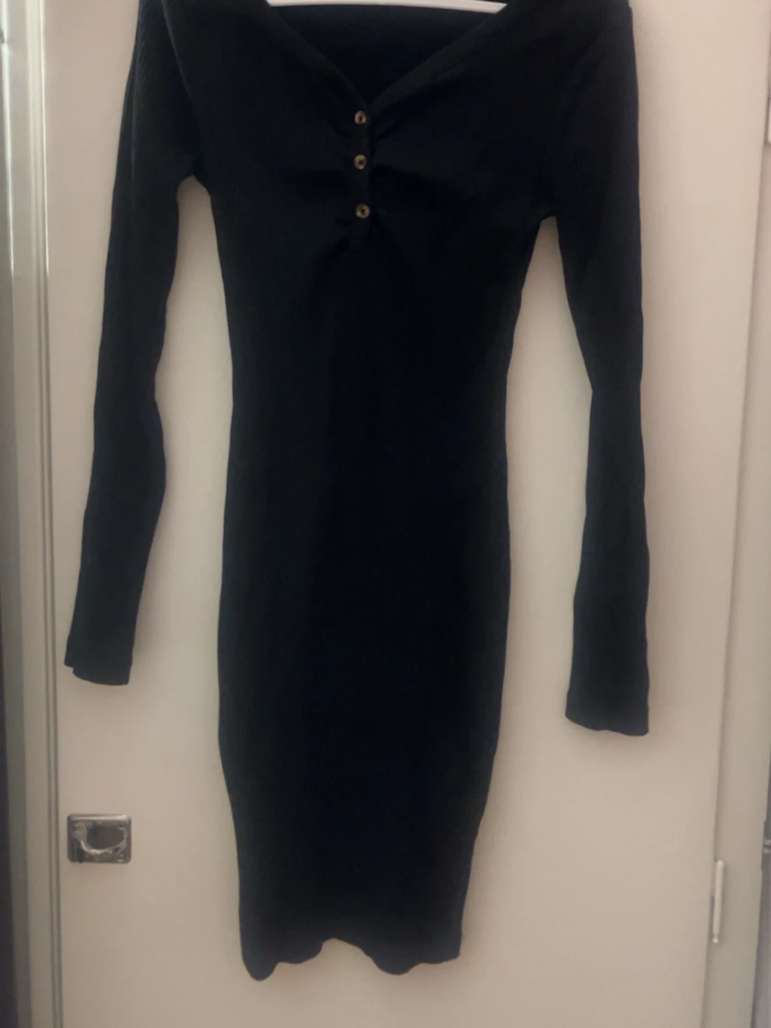 Svart långärmad klänning FB Sister