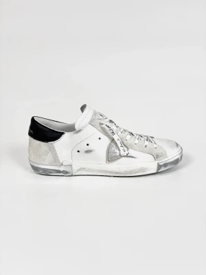 Philippe Model PRSX skor - | Säljer ett par helt nya Philippe Model prsx sneakers. | Storlek: 44 | Box & dustbag ingår | Hör av dig vid frågor eller funderingar.