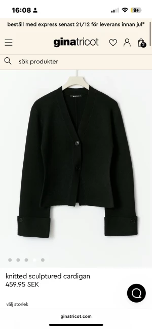 Svart kofta från Gina Tricot - Säljer denna svarta koftan från Gina i storlek S , aldrig användt💞