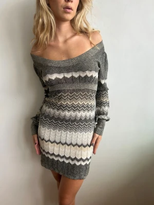 Missoni liknande klänning - Super snygg missoni liknande klänning i nyskick. 