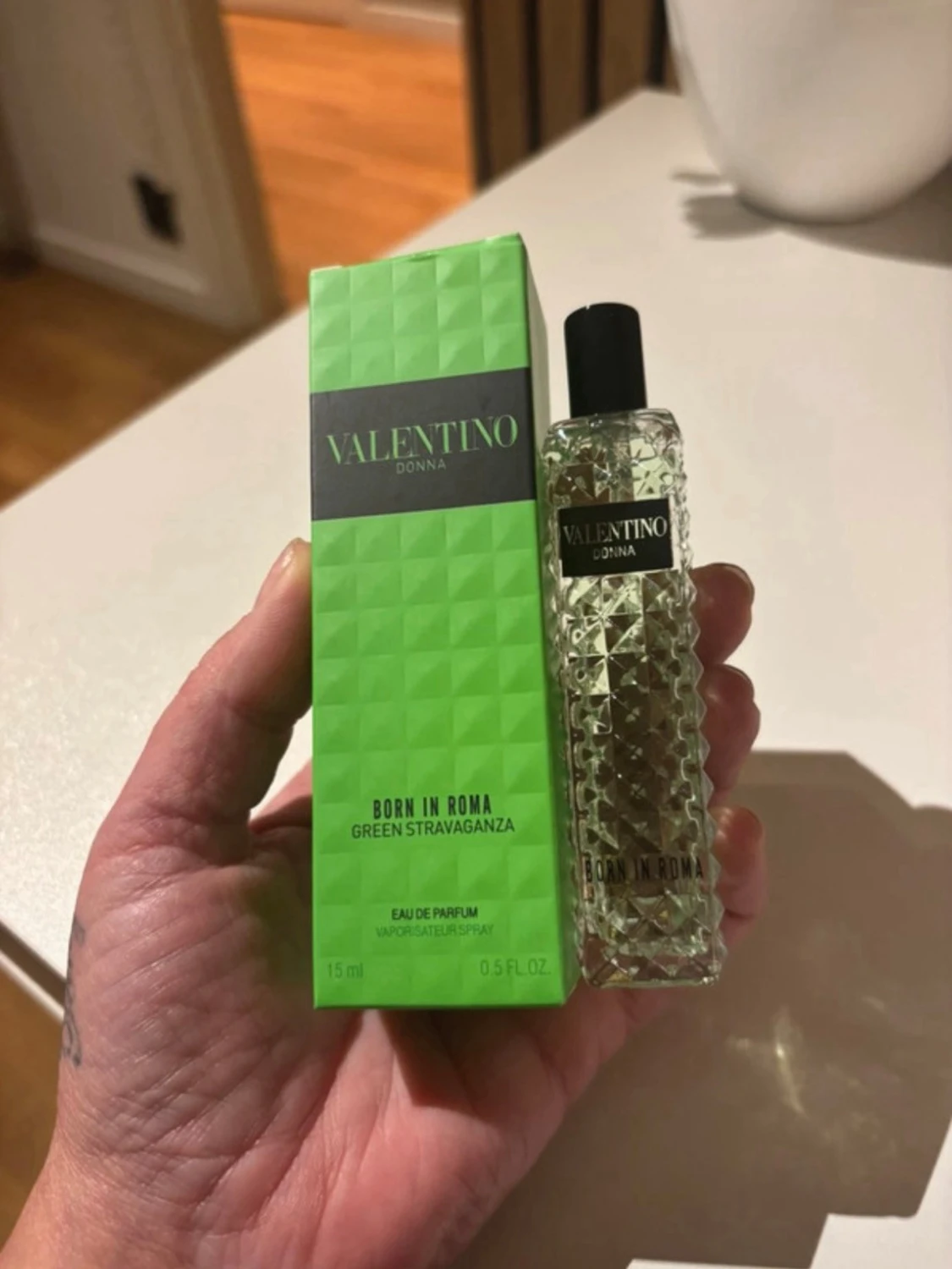 Valentino Donna Born in Roma parfym