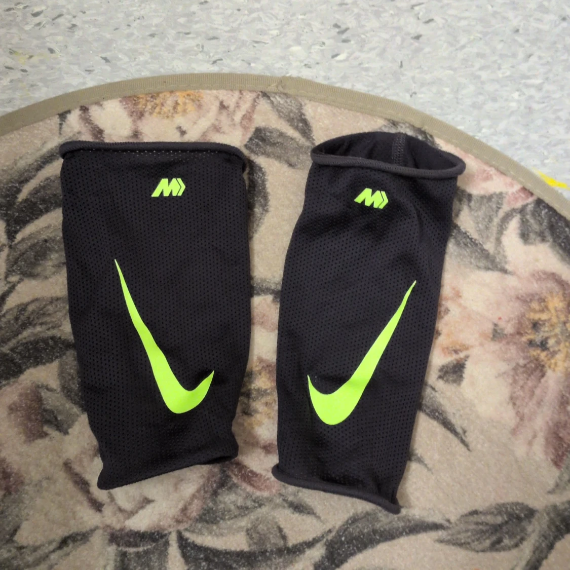 Nike Mercurial Lite benskydd med strumpor och påse - 2