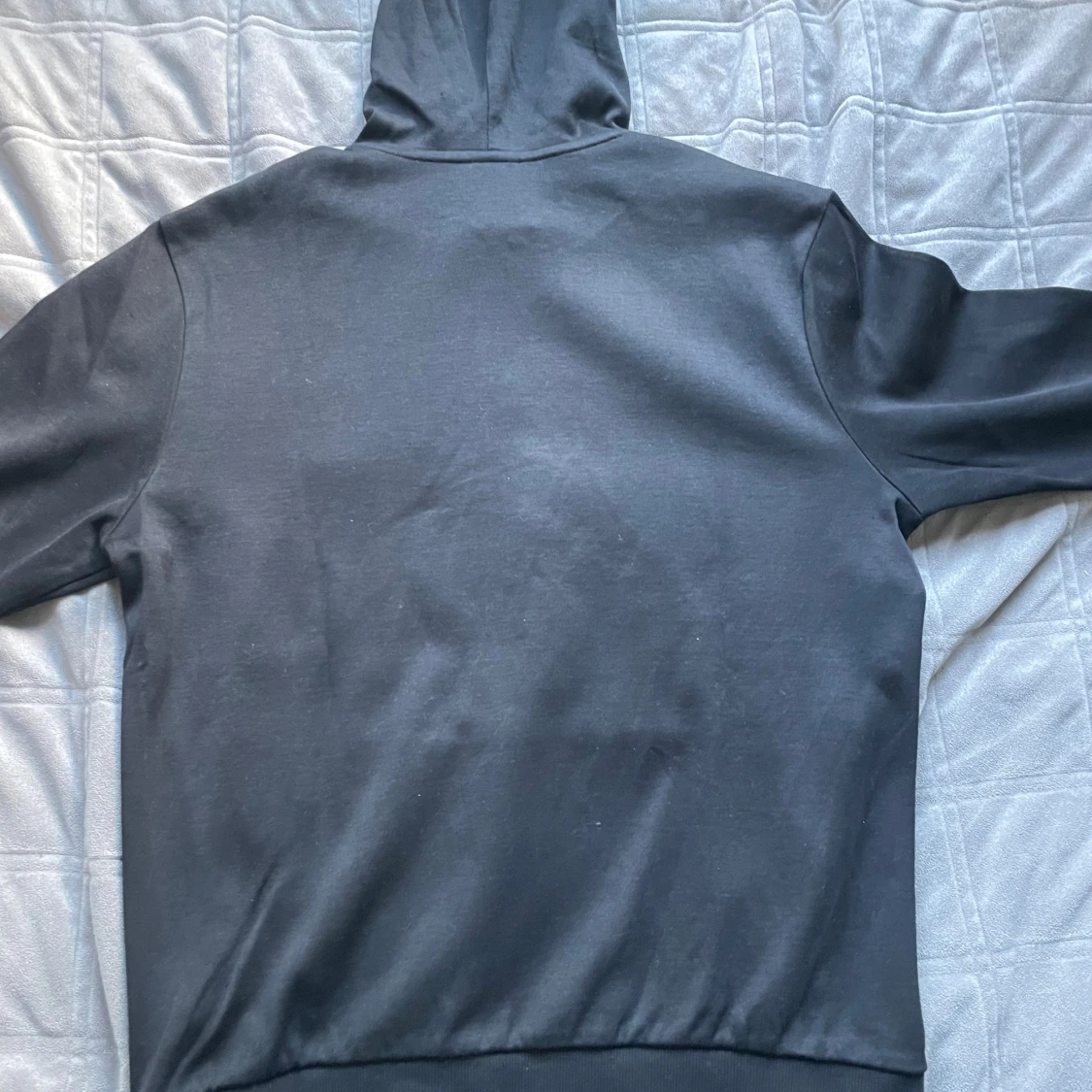 Svart hoodie från Hugo Boss - 1