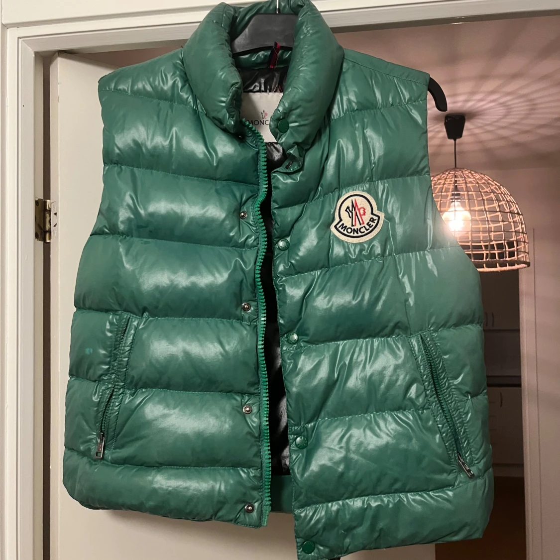 Grön dunväst från Moncler