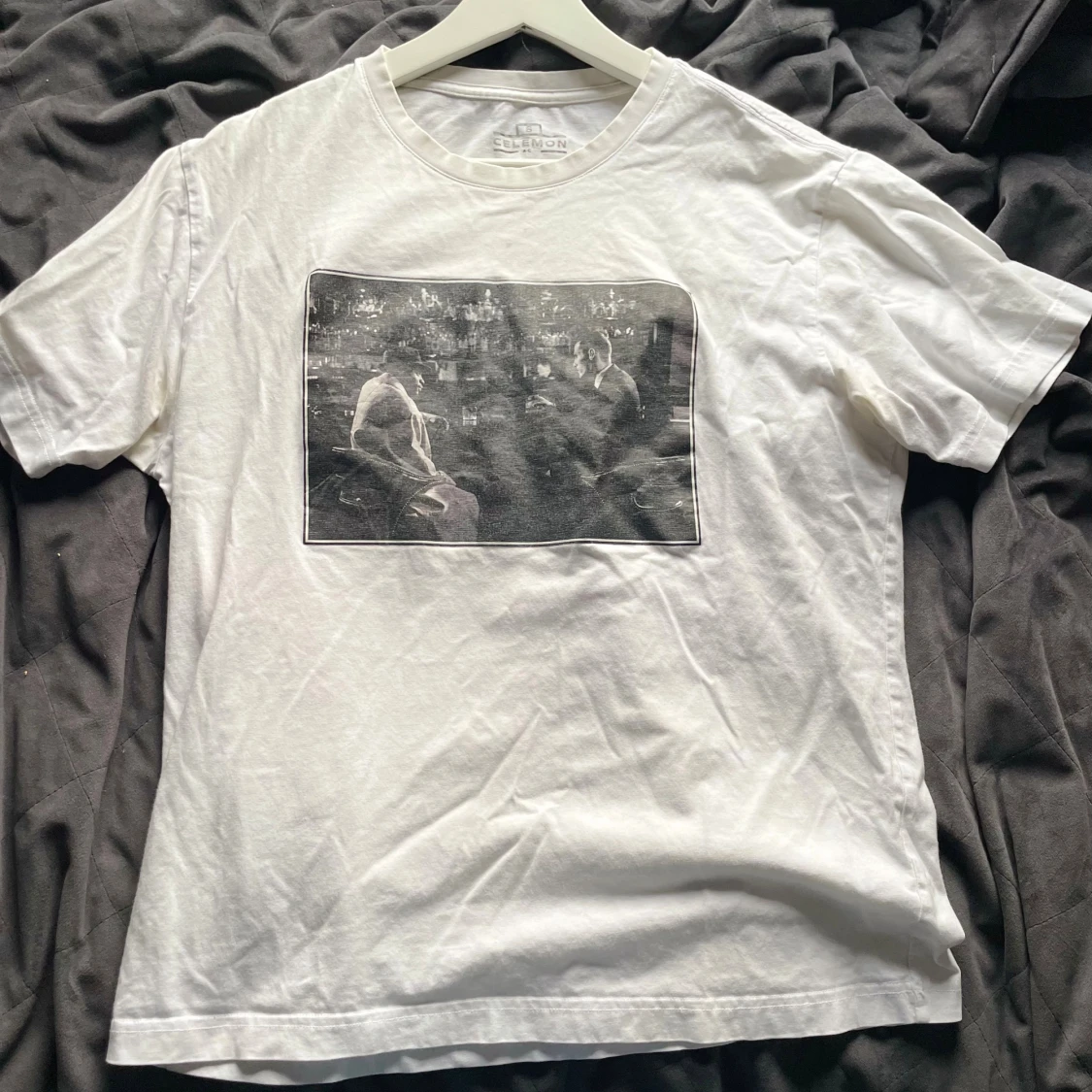 Vit t-shirt med tryck