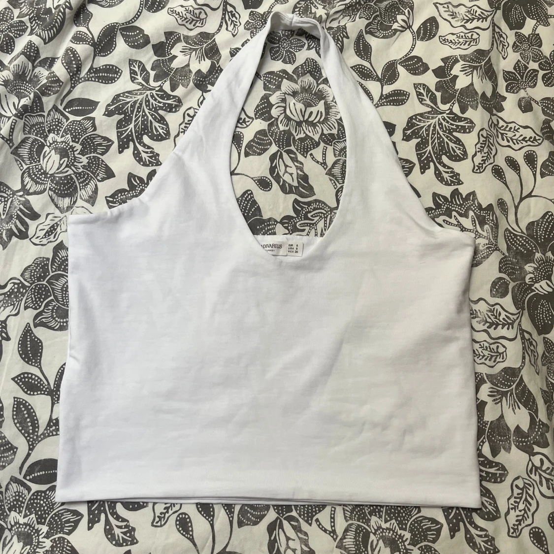 Vit halterneck linnetopp Stradivarius