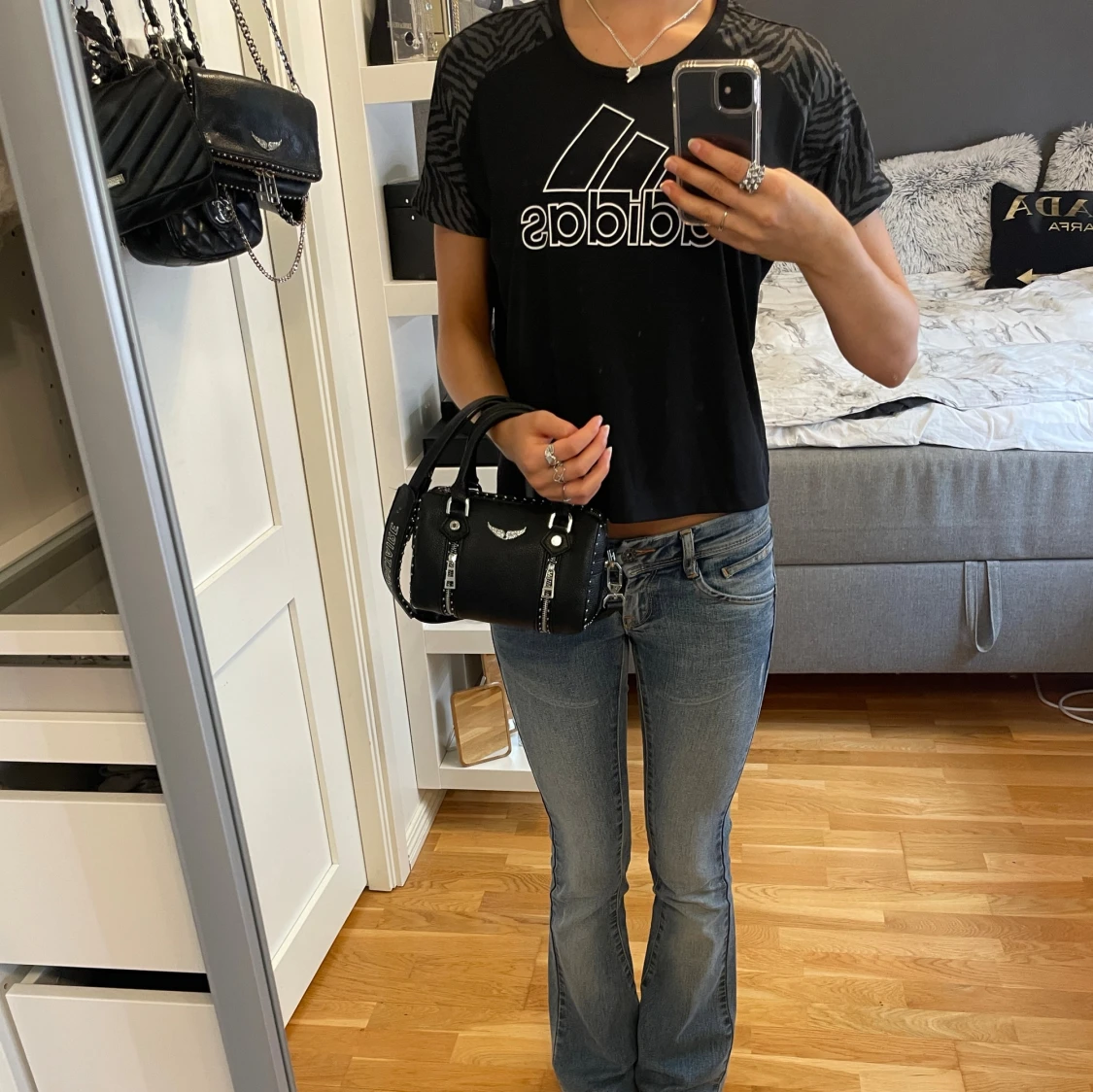 Svart Adidas t-shirt