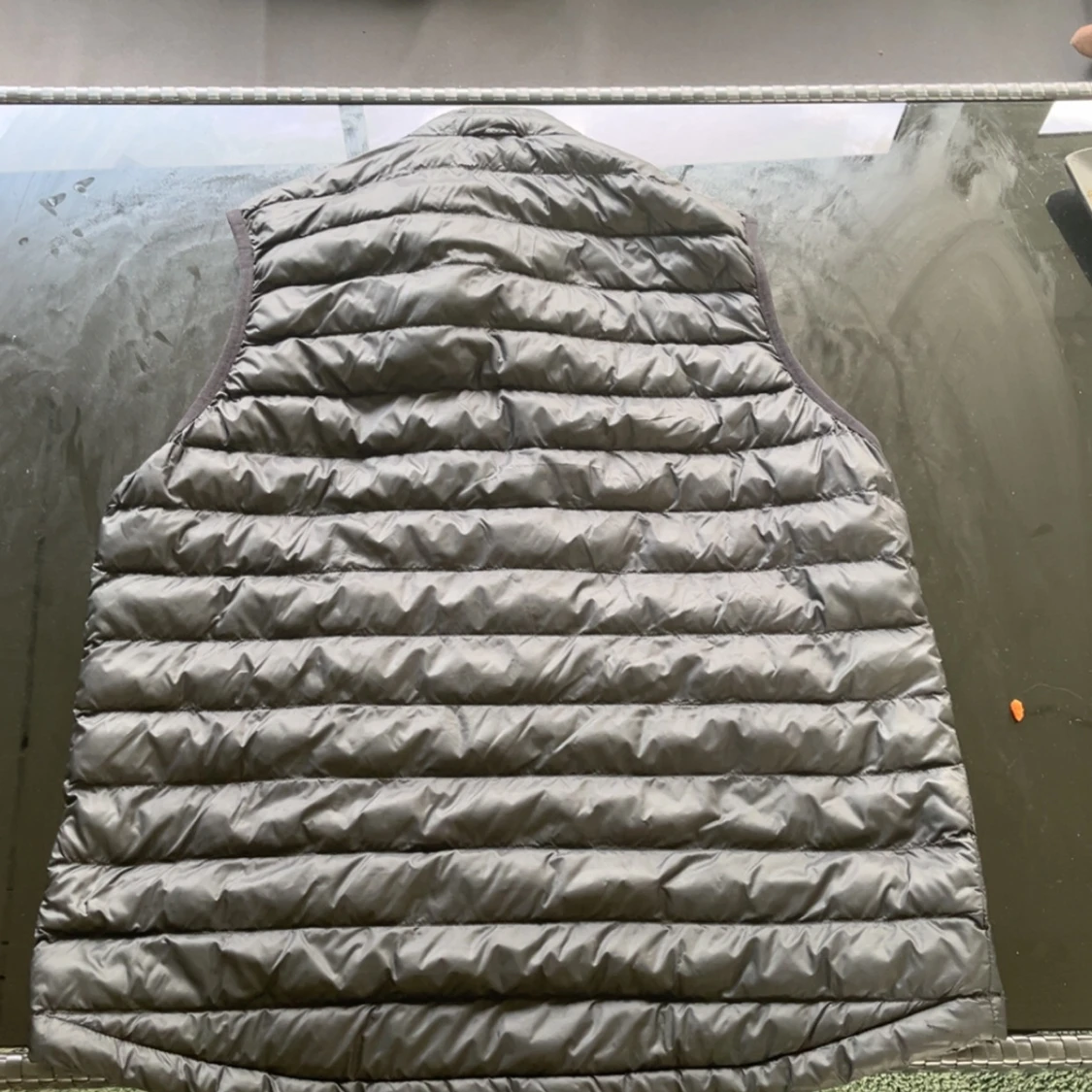 Svart dunväst från Everest - 2