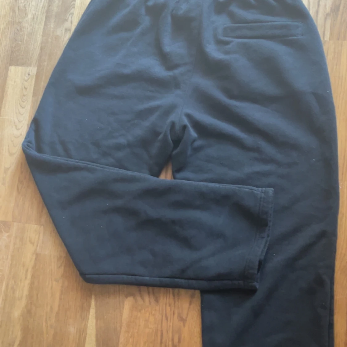 Svart mjukisbyxor - 1