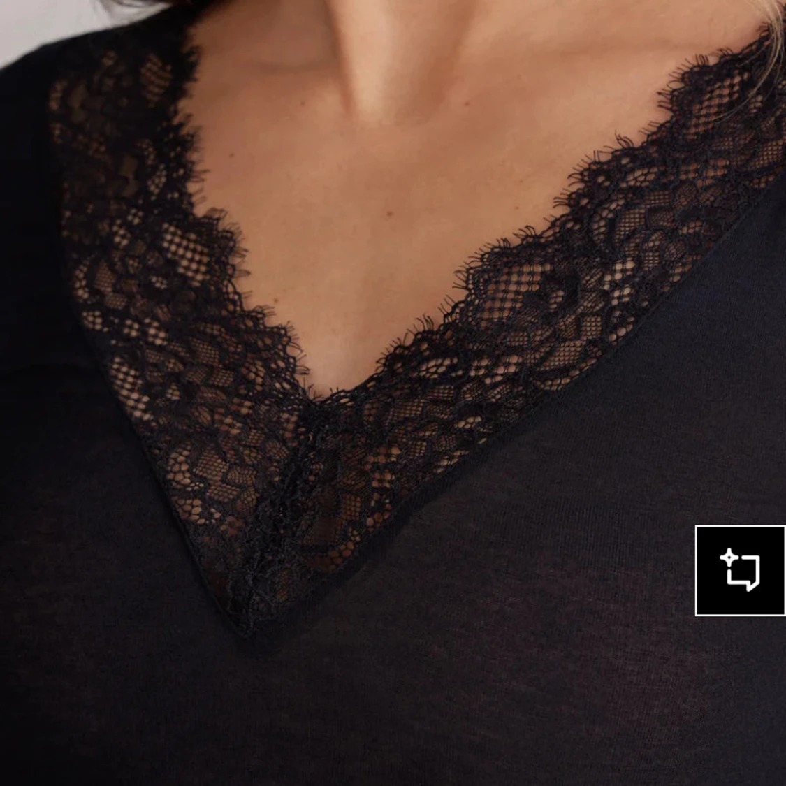 Svart långärmad spetsblus från intimissmi - 1