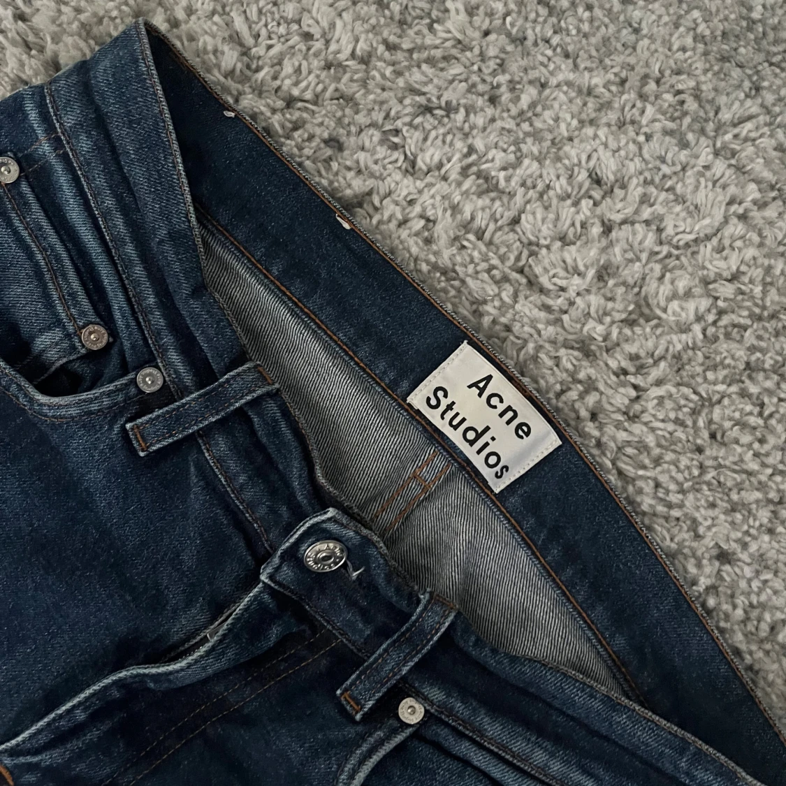 Mörkblå jeans från Acne Studios - 1