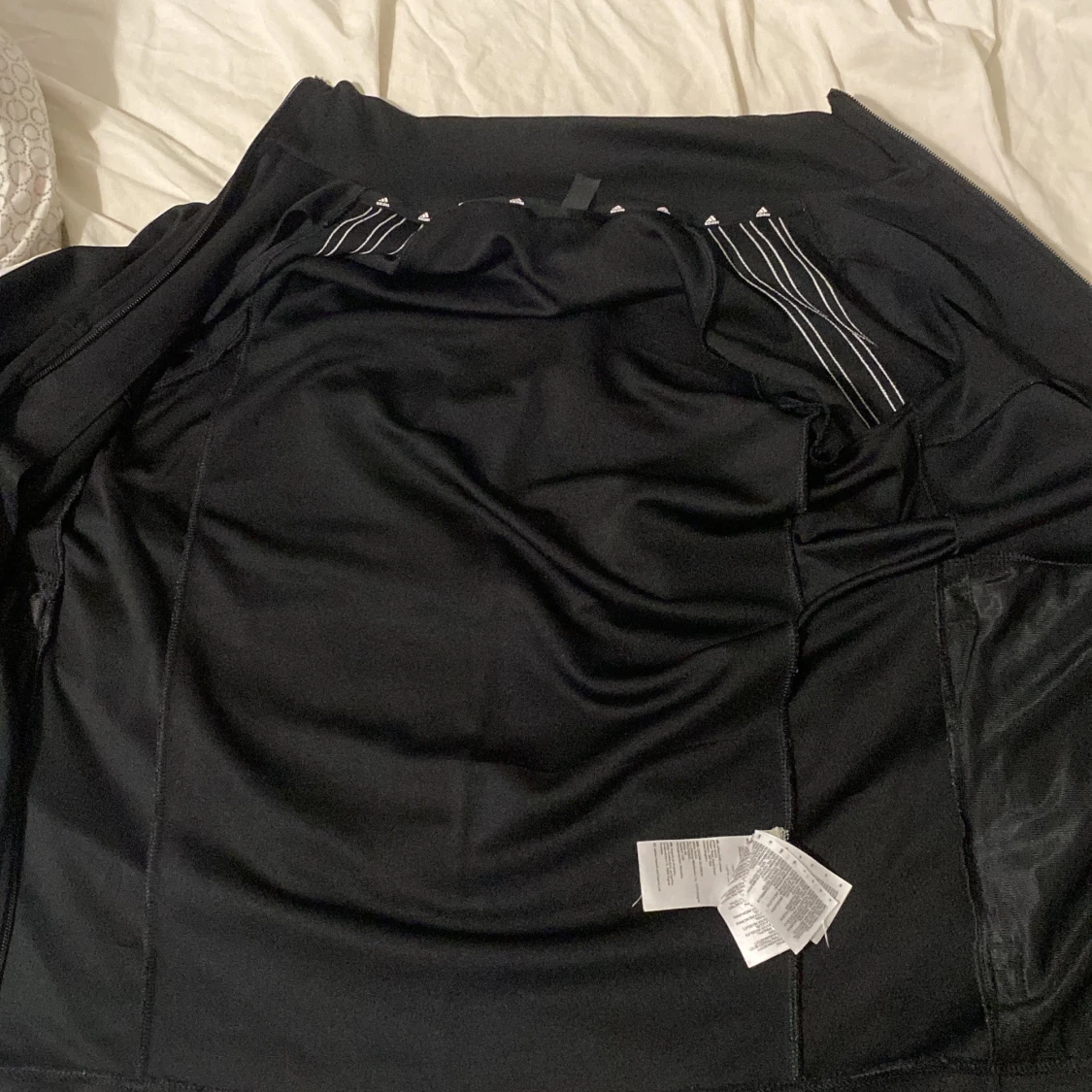 Svart Adidas track jacket med vita ränder - 2