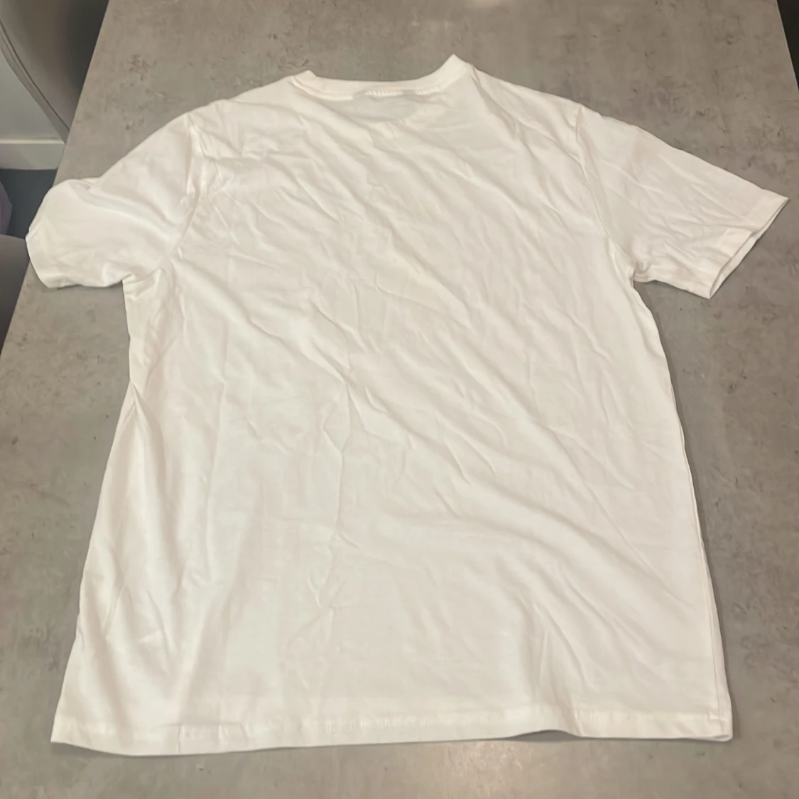 Vit t-shirt med citymotiv från Xside - 3