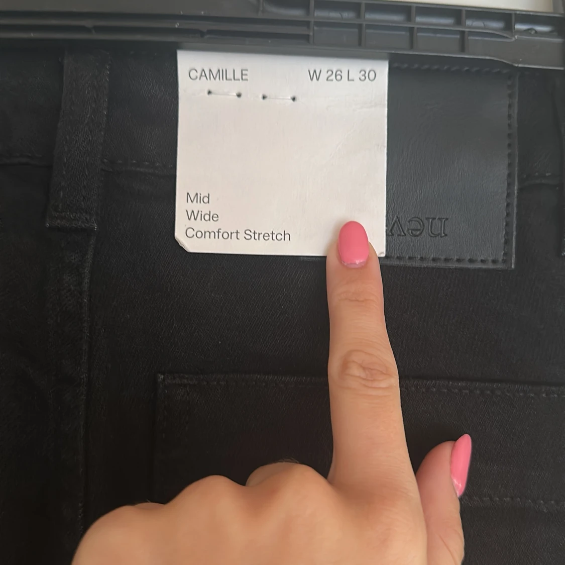 Svarta wide jeans  - 4